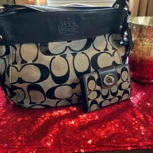 Coach Blue Leather/Jacquard Signature Shoulder Handbag with Wallet